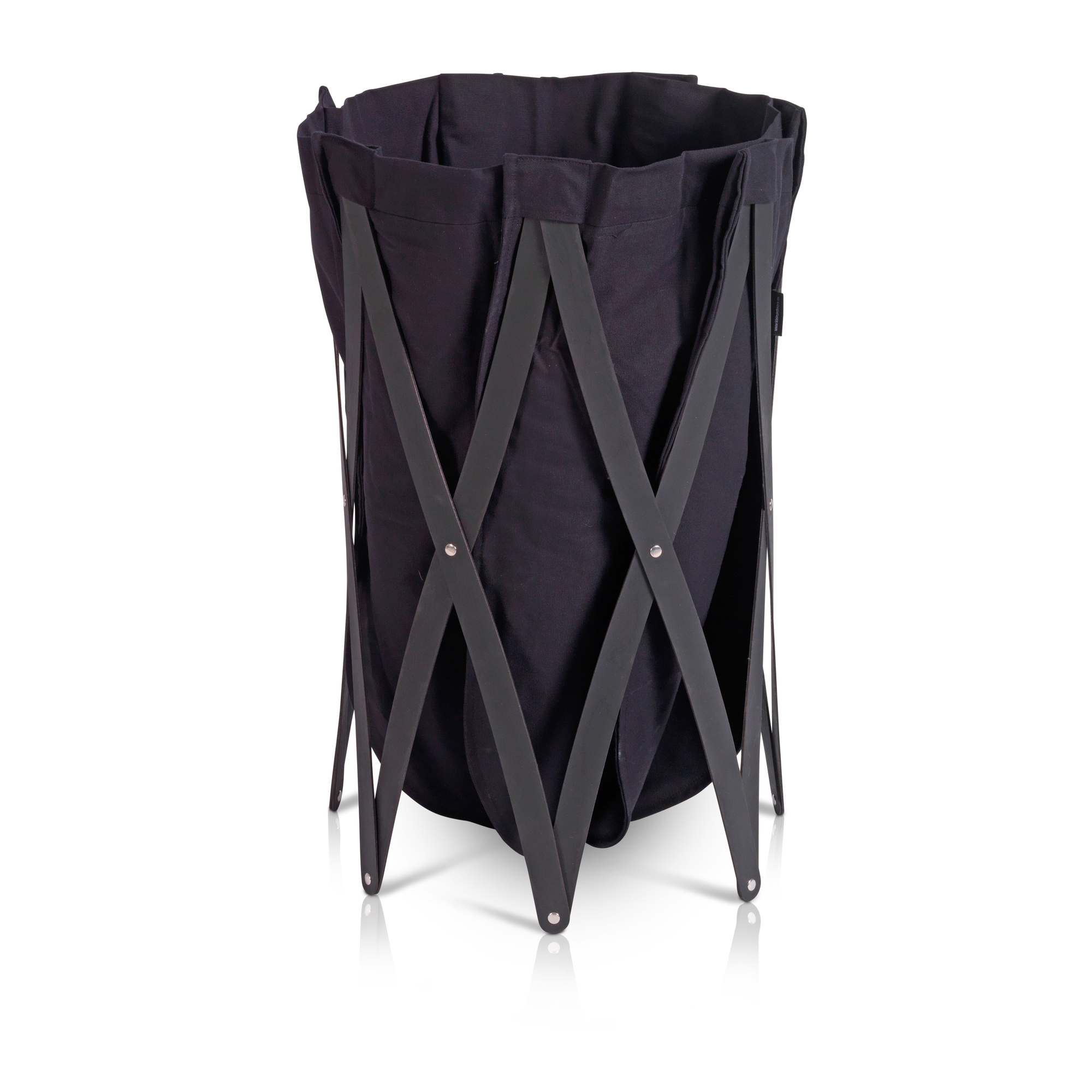 Schwarzer Marie Pi Wäschekorb von Klein & More mit faltbarem Gestell und Stoffeinsatz.