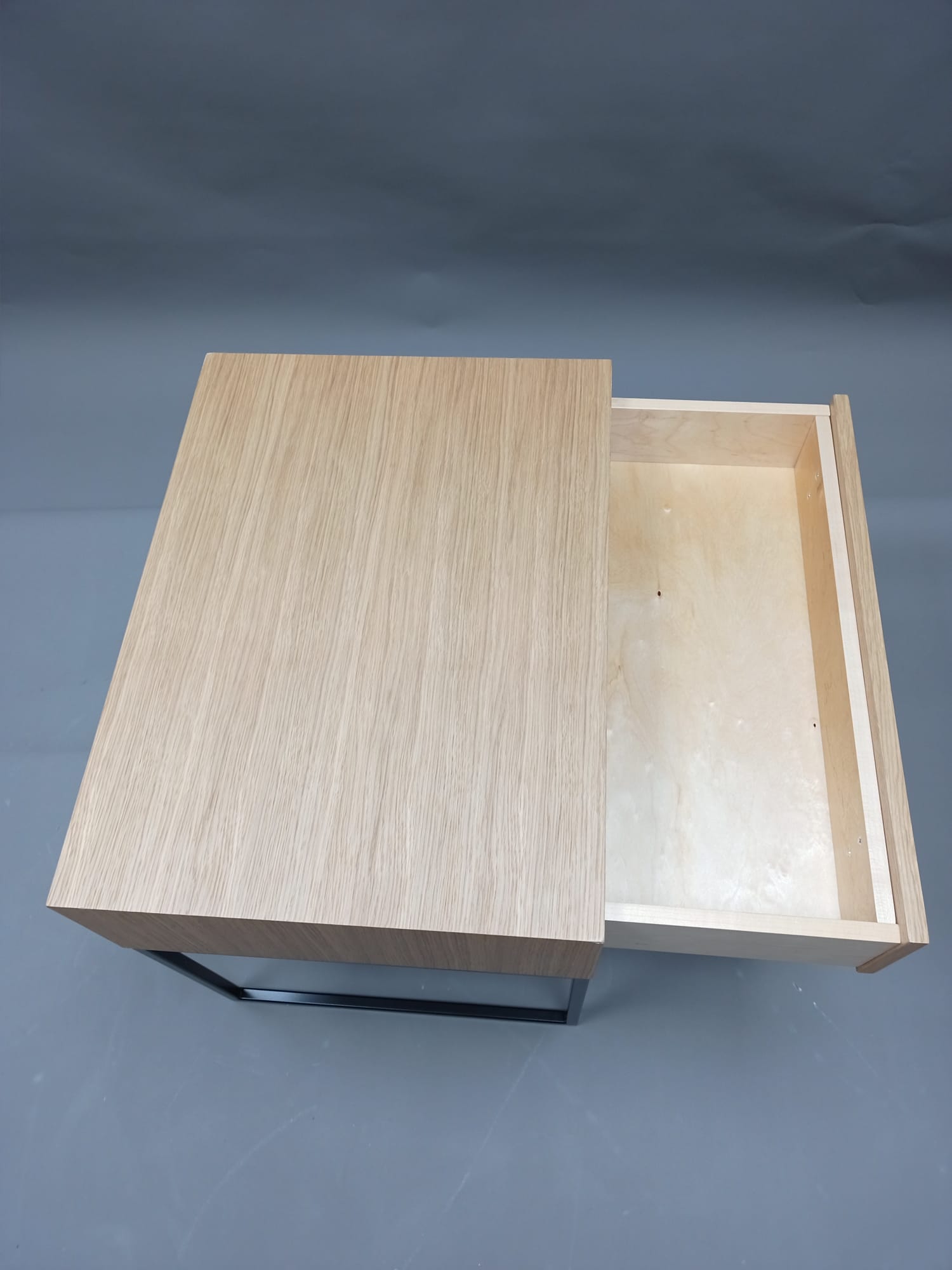 Table d'appoint Dina, chêne naturel, Jan Kurtz, exemplaire défectueux 
