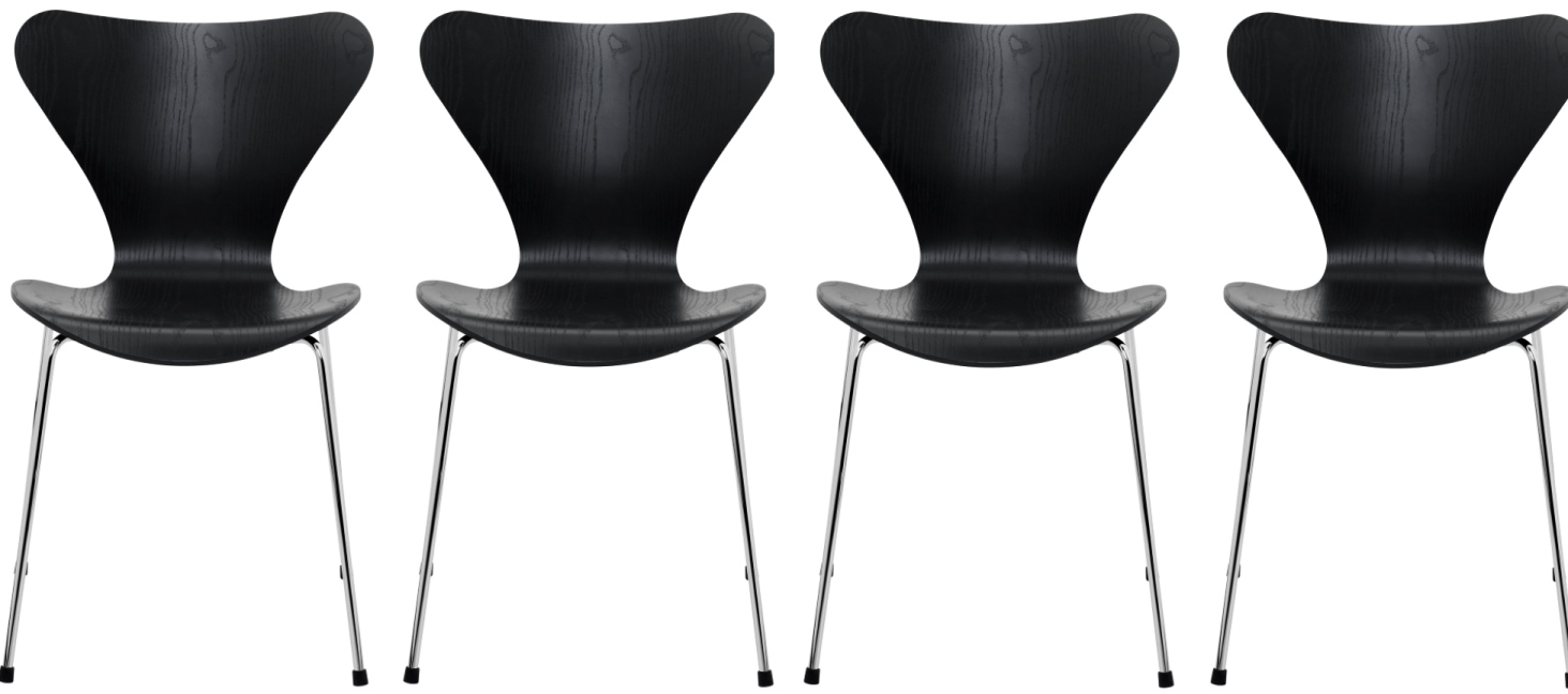 Sevens / Série 3107 chaise Ash Set de 4 pièces Fritz Hansen Noir Vier schwarze Siebener Stühle (Serie 7) aus Esche von Fritz Hansen mit Chromgestell.