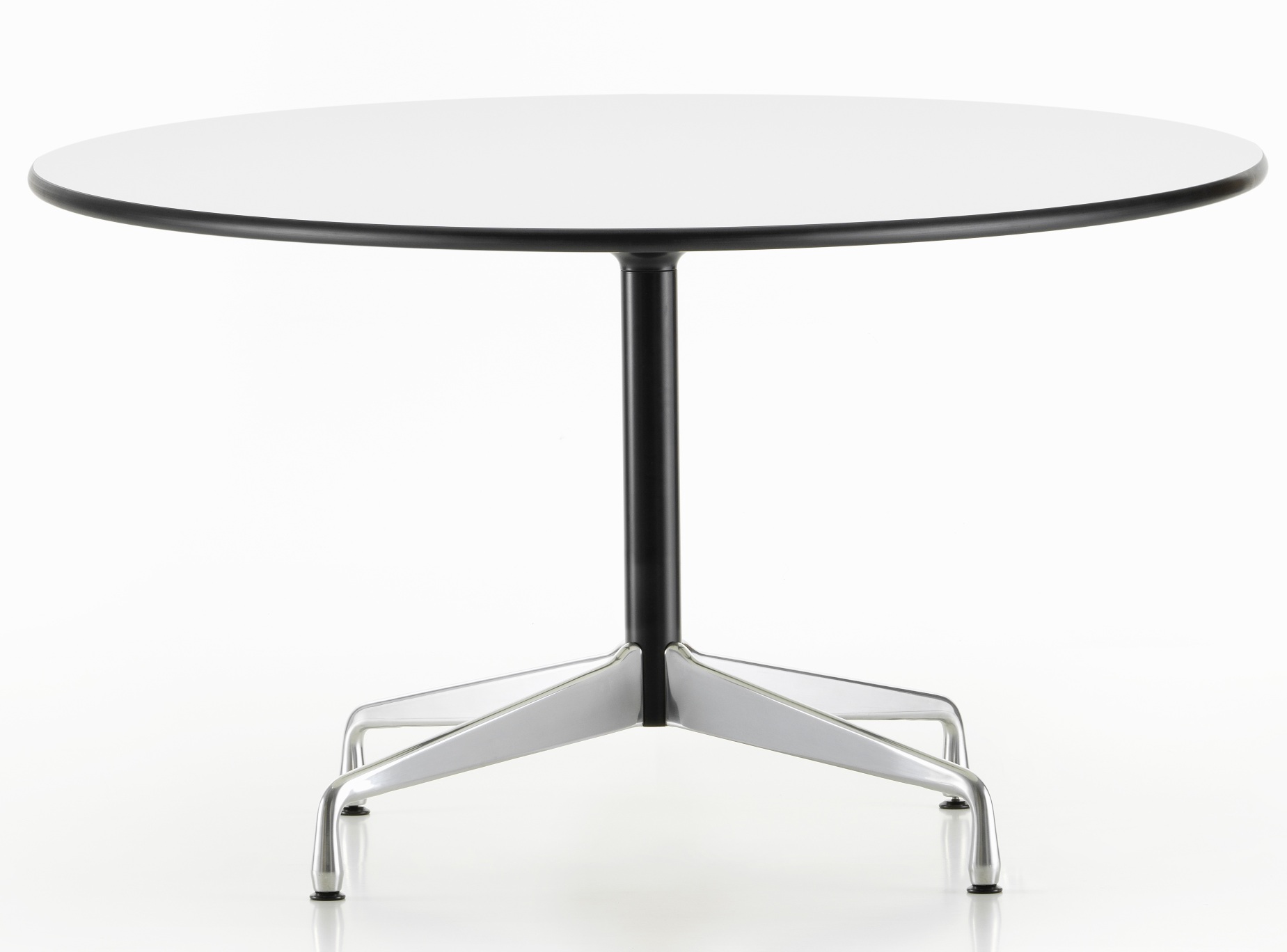Eames Segmented Table Dining Table de salle à manger ronde HPL BLANC / EXTERNE POLI / PIED BASIC DARK VITRA EXEMPLE DE FEMME