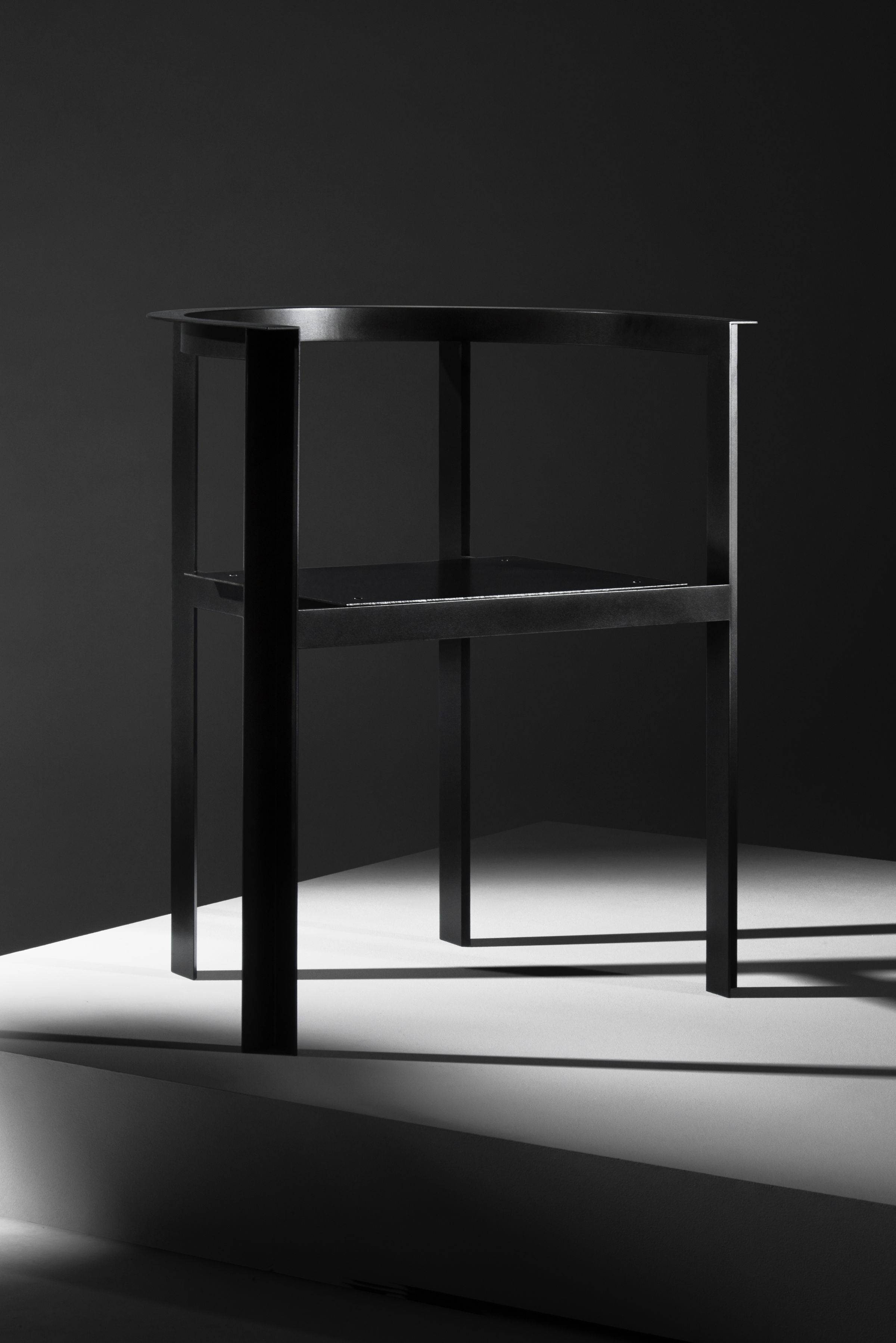 Throne Chaise New Tendency