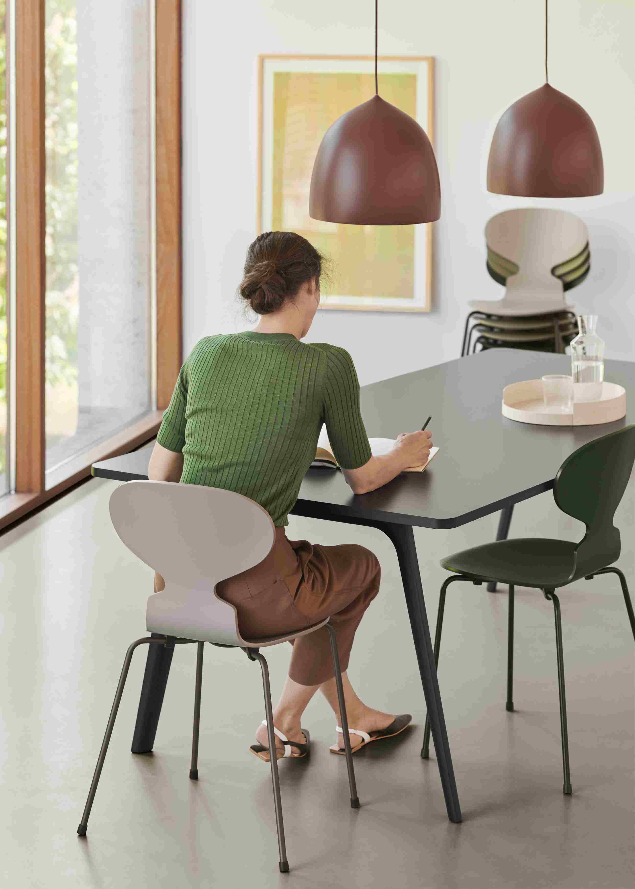 La chaise La Fourmi  3101 Cadre à 4 pieds Fritz Hansen 