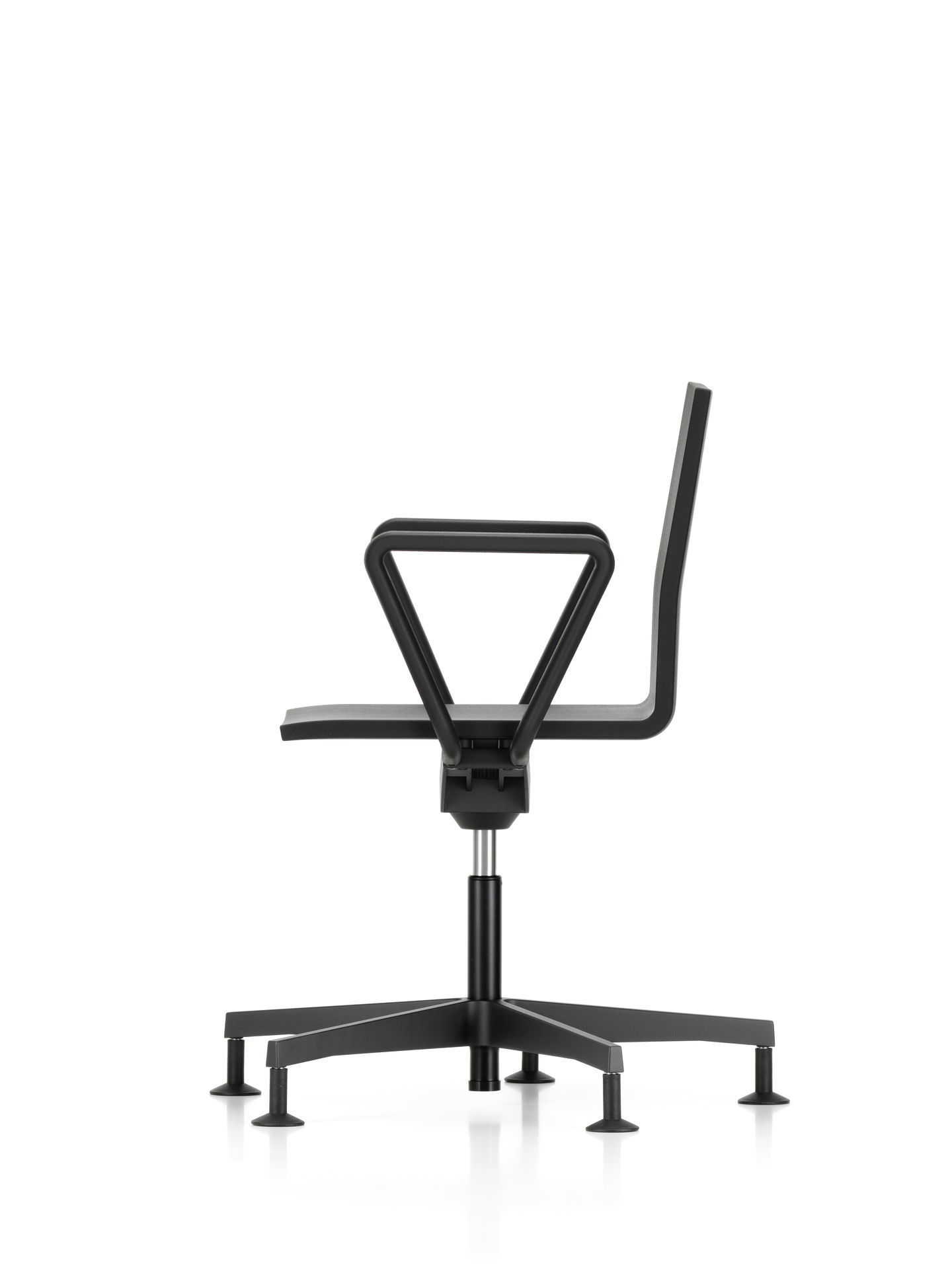.04 Chaise pivotante de bureau avec Accoudoirs Vitra