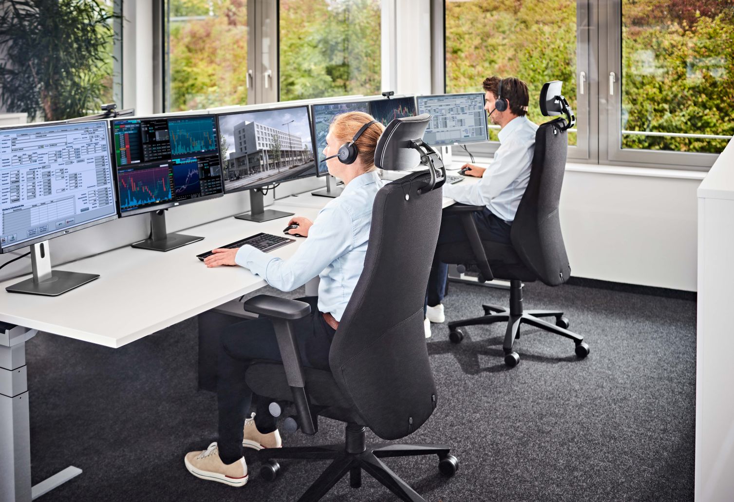 Twentyfouris5 TF118 Fauteuil pivotant avec appui-tête Interstuhl