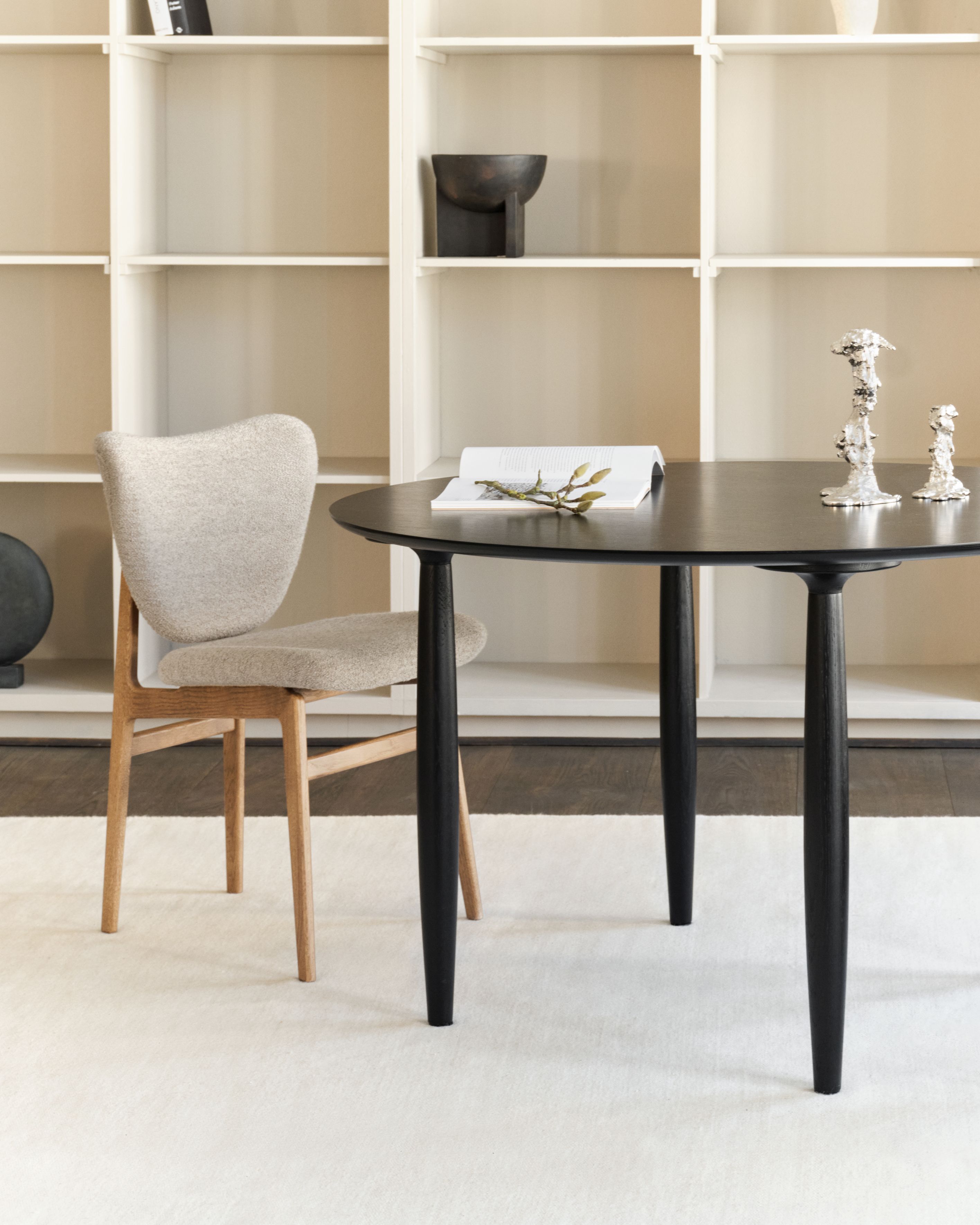 Oku table à manger ronde chêne  Norr11 Oku table à manger ronde chêne  Norr11