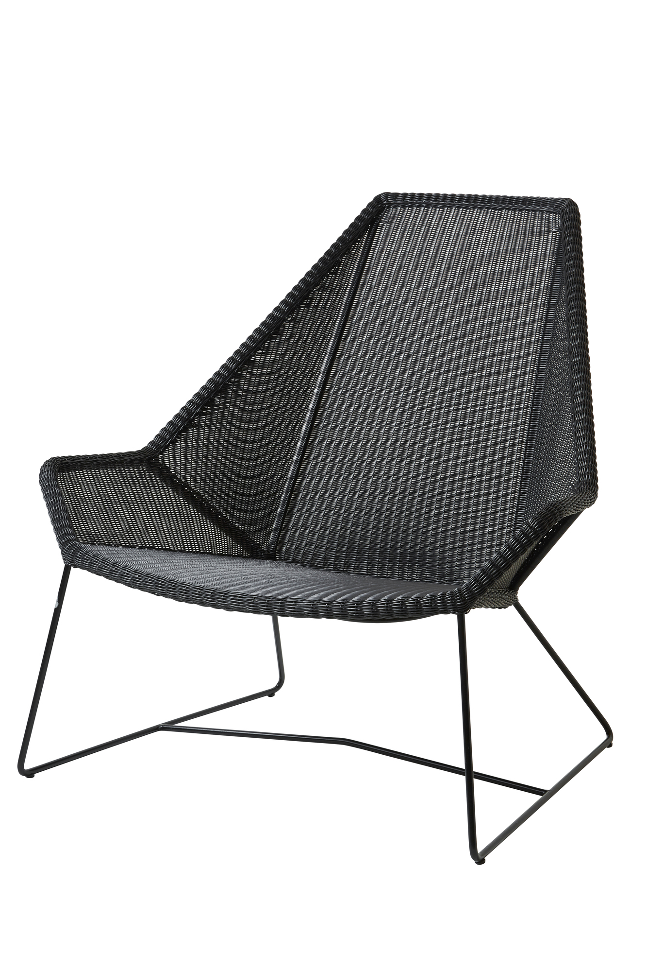 Schwarzer Cane-Line Breeze Highbacksessel für den Außenbereich mit hoher Rückenlehne und filigranem Stahlgestell.