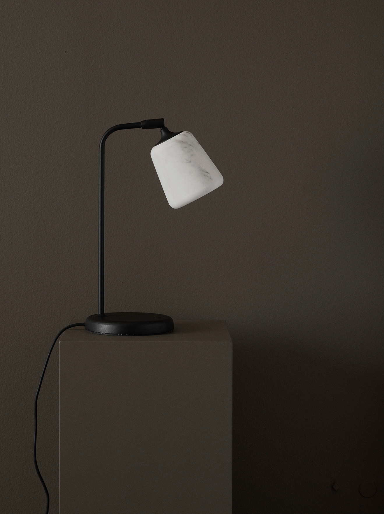 Material Table Lamp "Black Sheep Edition" lampe de table New Works