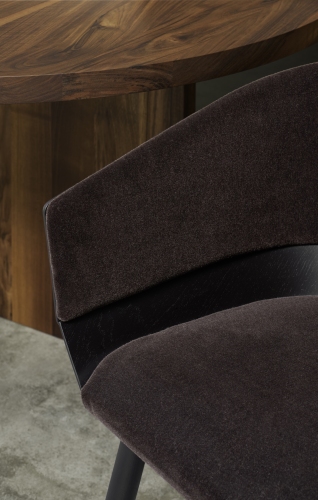 CH04 Houdini Chaise e15