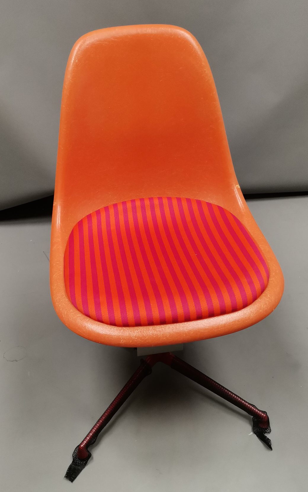 Eames Fiberglass Side Chair La Fonda Rouge Orange Vitra LIMITED EDITION OBJECTS IMPARFAITS