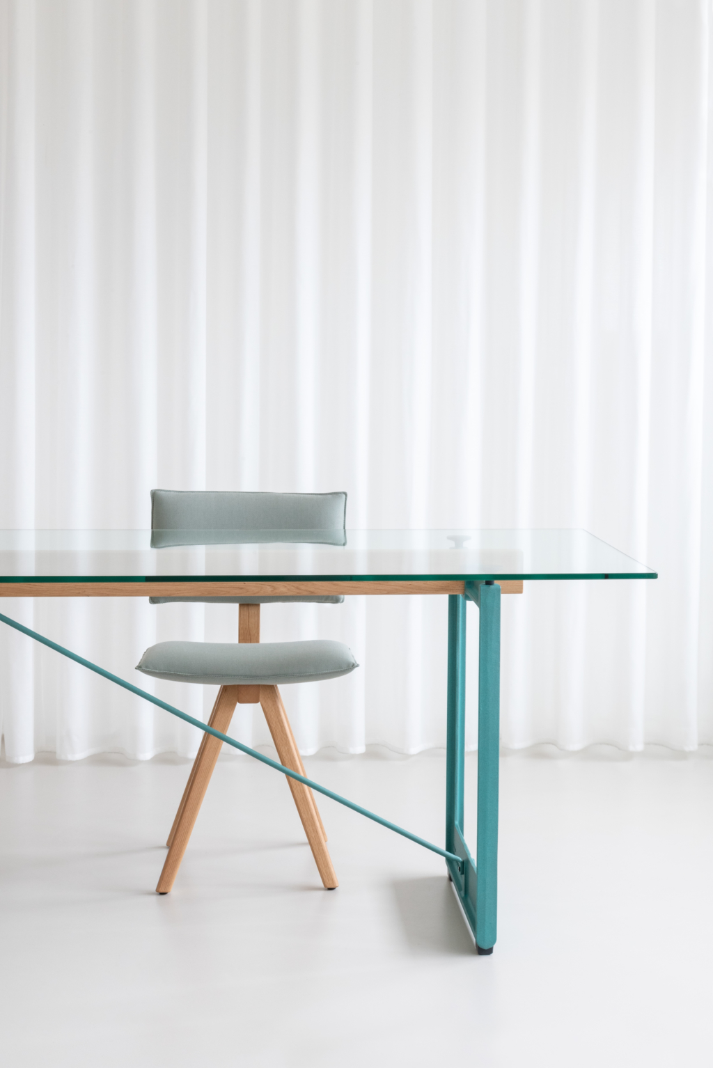 Trave Upholstered chair Chaise Magis