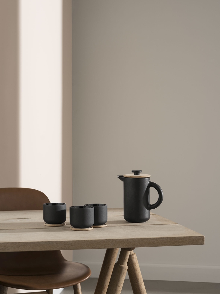 Theo Tasse à thé avec soucoupe Noir Stelton OFFRE SPECIALE