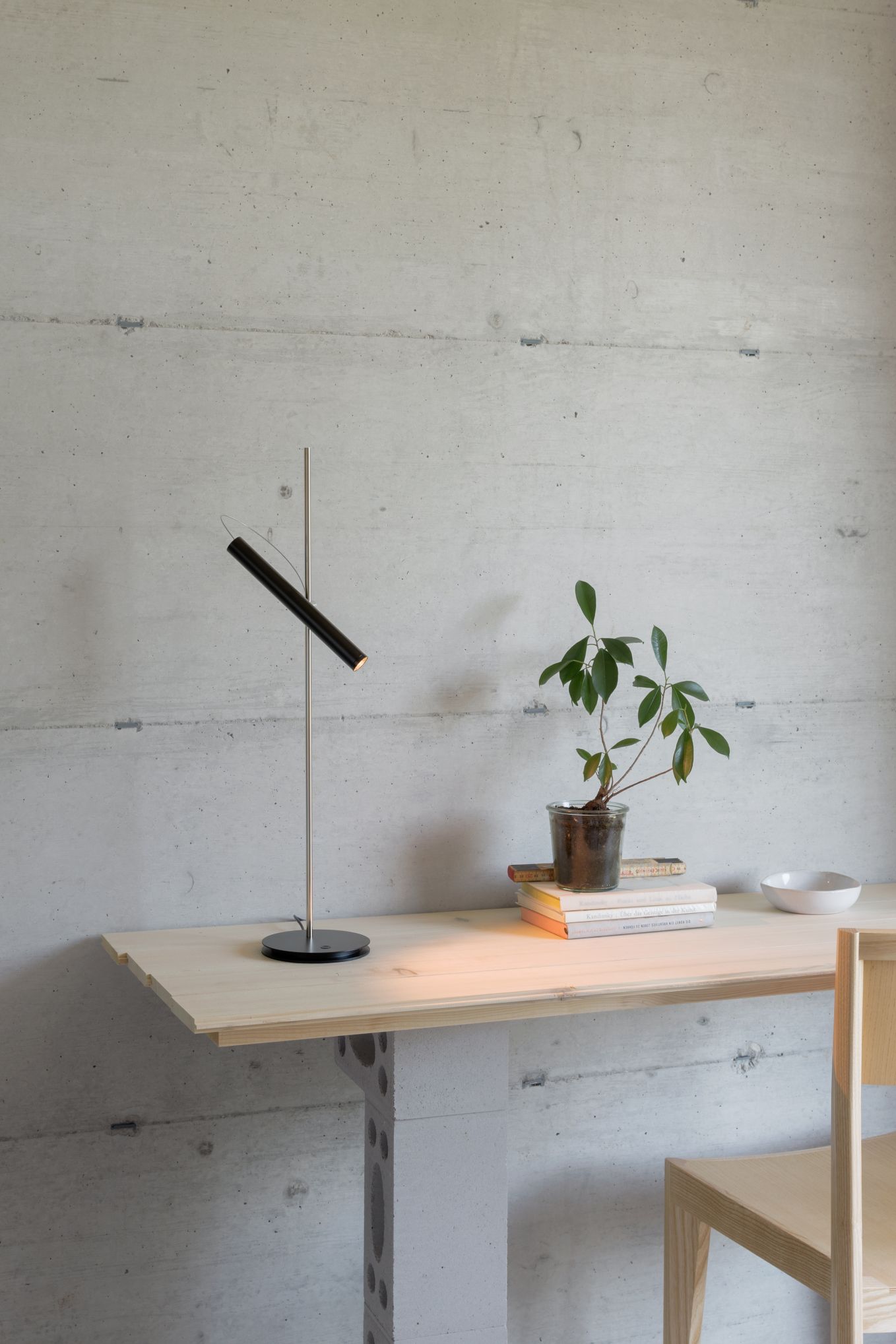 LINIjA T Lampe de Table Baltensweiler