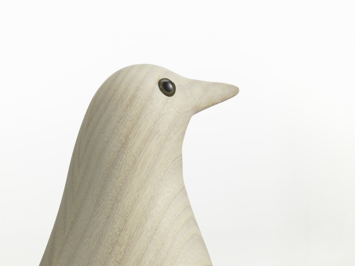Eames House Bird sculpture frêne blanc huilé Vitra Nouvelle version
