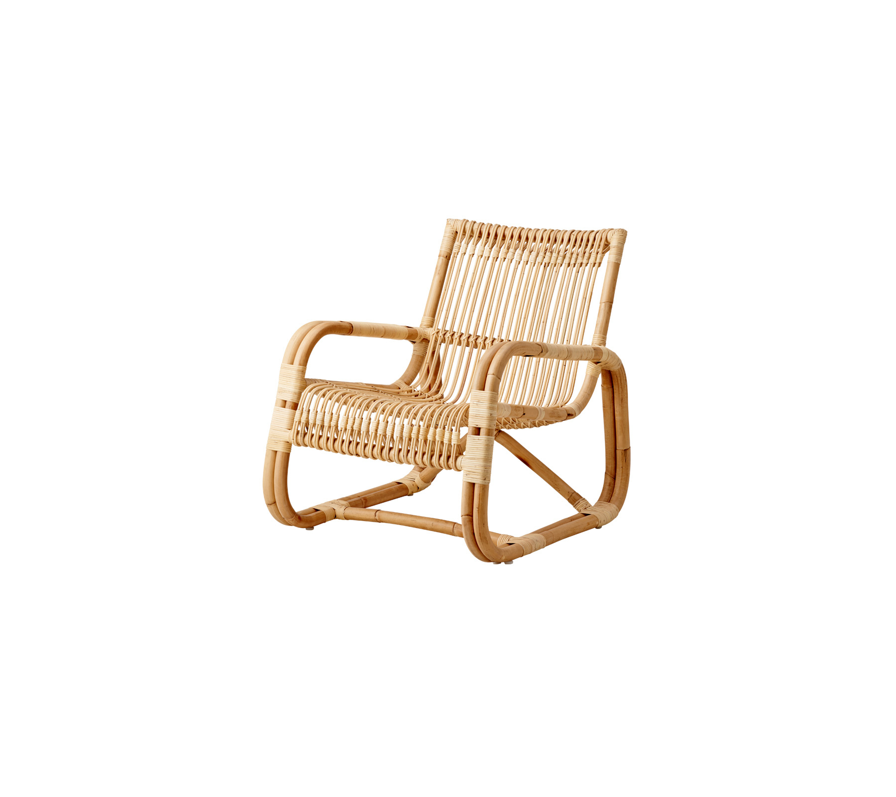 Curve Loungesessel aus Rattan von Cane-Line in Natur, Indoor Möbel für entspanntes Wohnen.