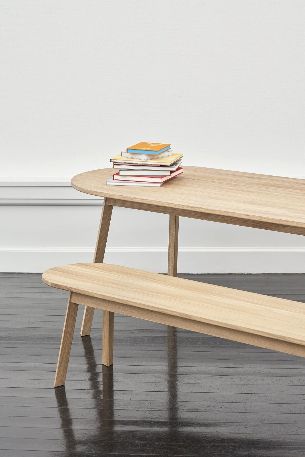 Triangle Leg Table Table à manger Hay Triangle Leg Table Table à manger Hay