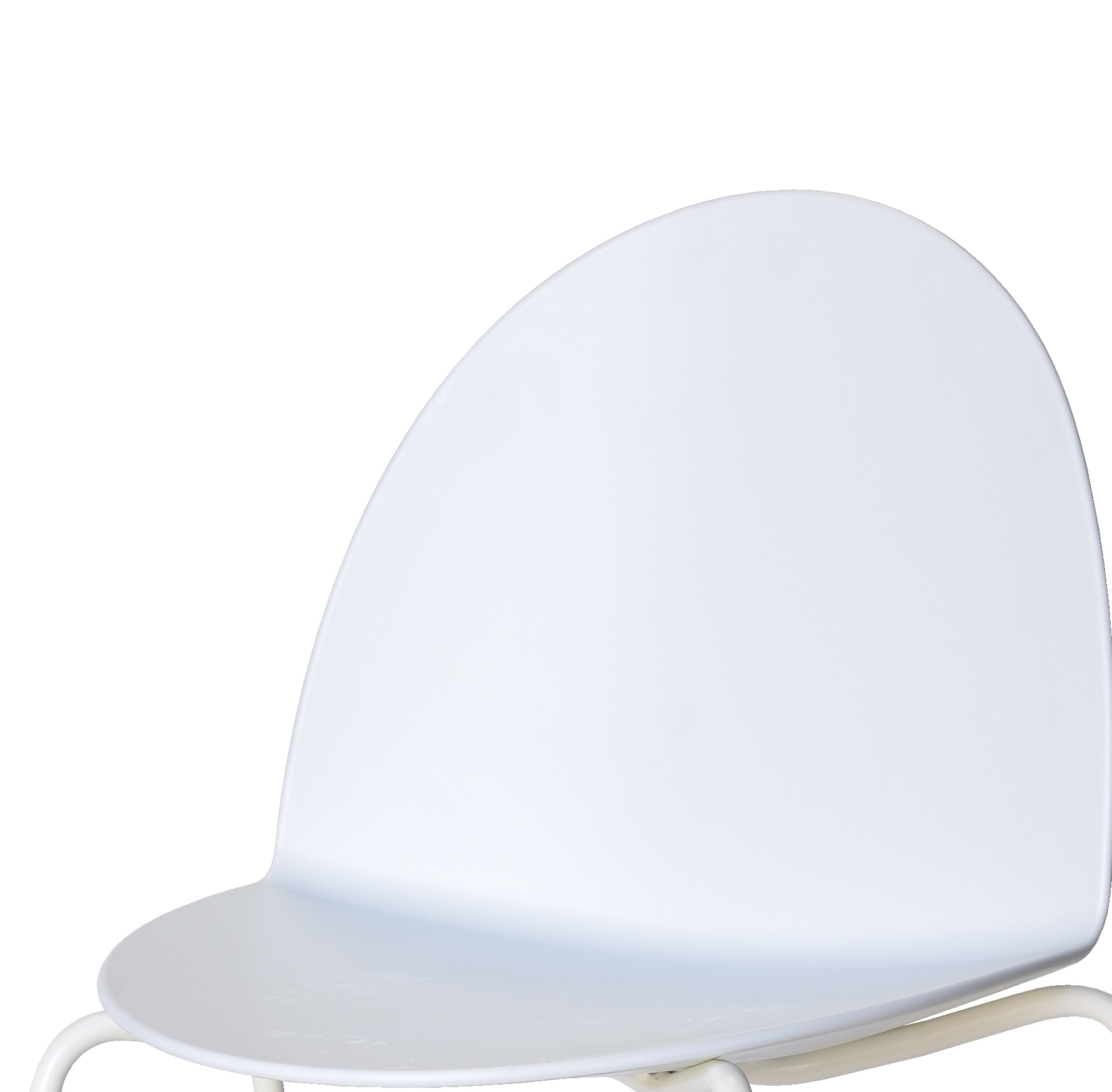 Detailaufnahme: Weißer Camel Stuhl von Segis mit Vierfußgestell, moderner Designstuhl für Esszimmer und Büro.