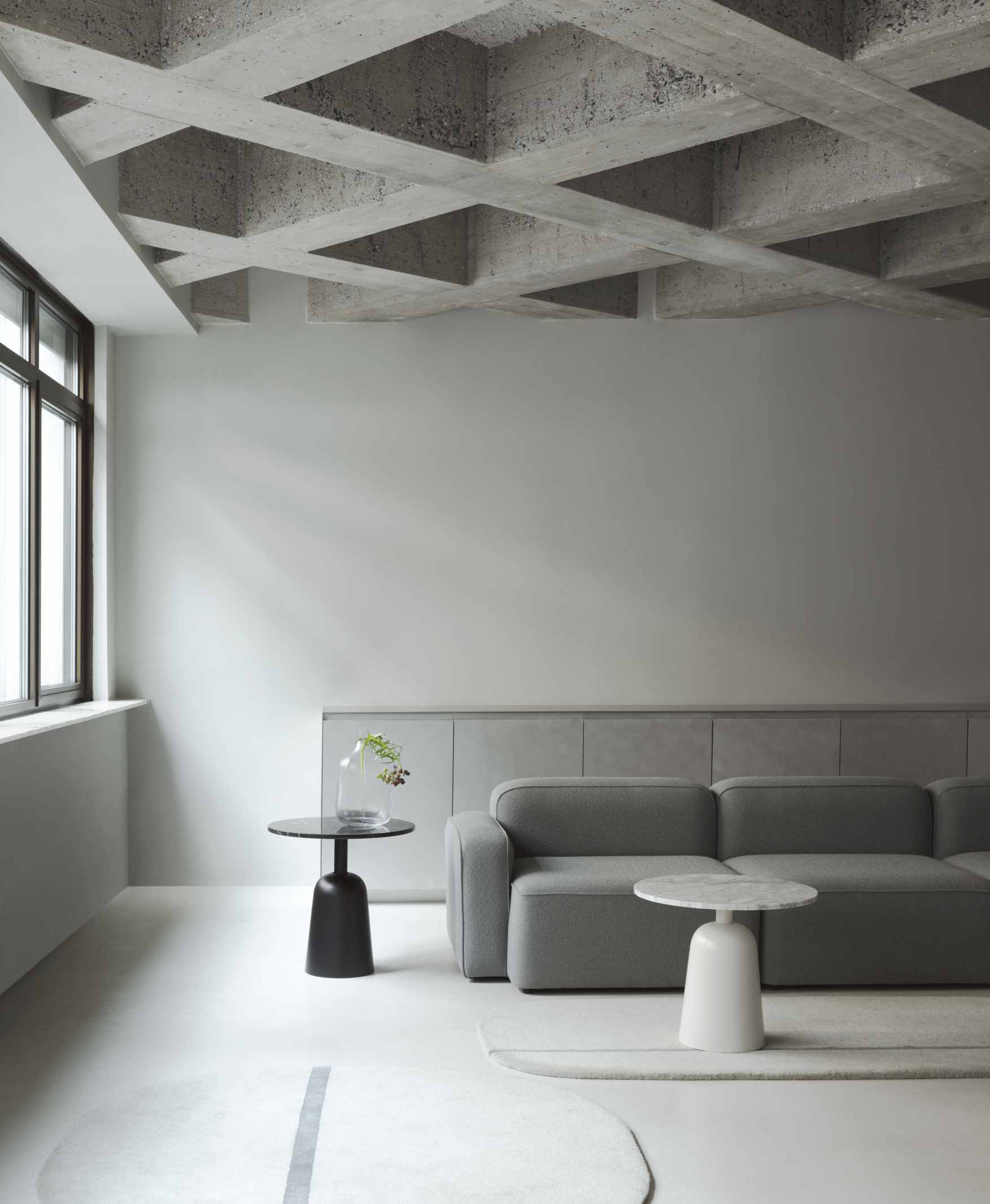 Turn Table Table en marbre Normann Copenhagen
