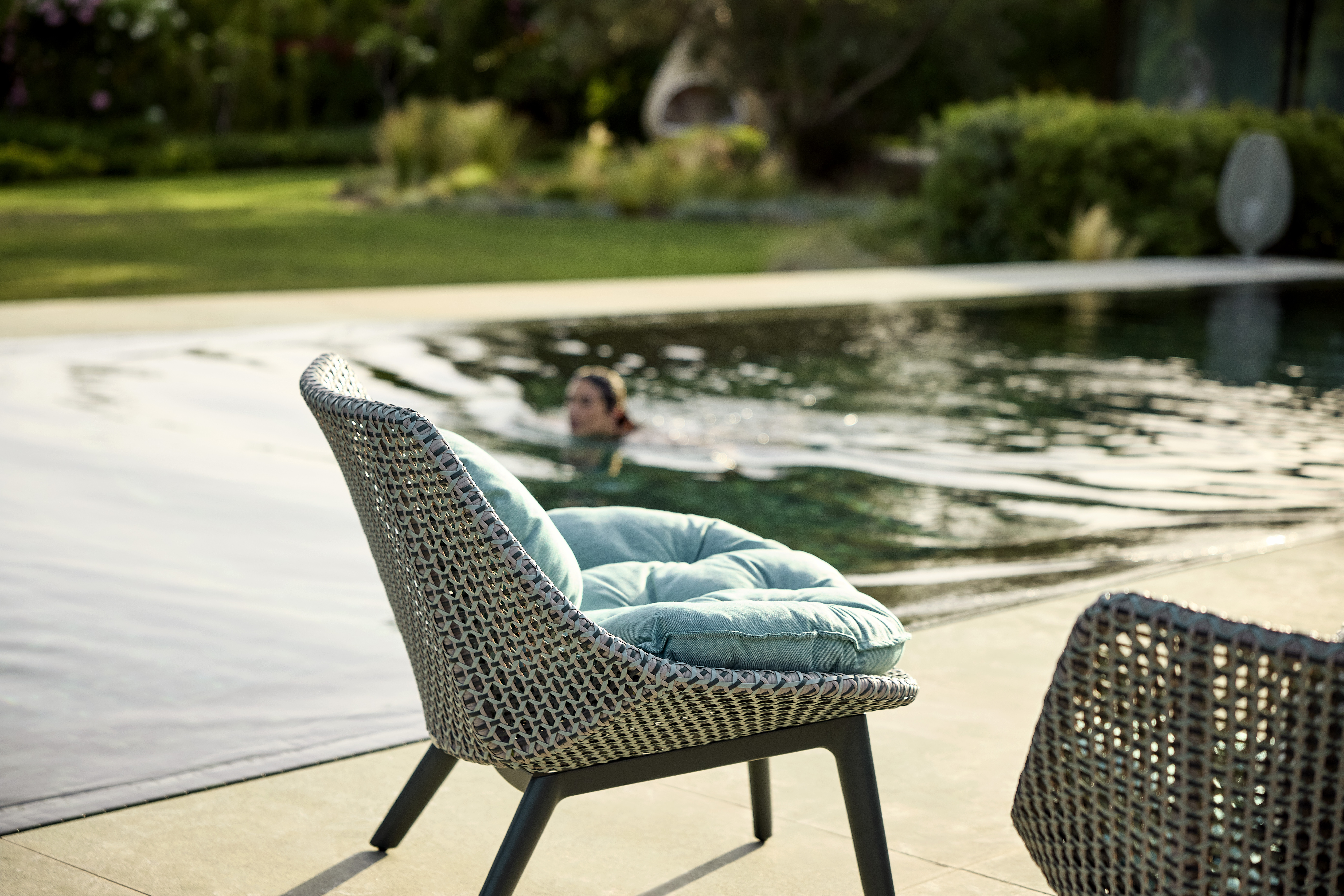 Mbrace Alu Club Outdoor Chair Dedon