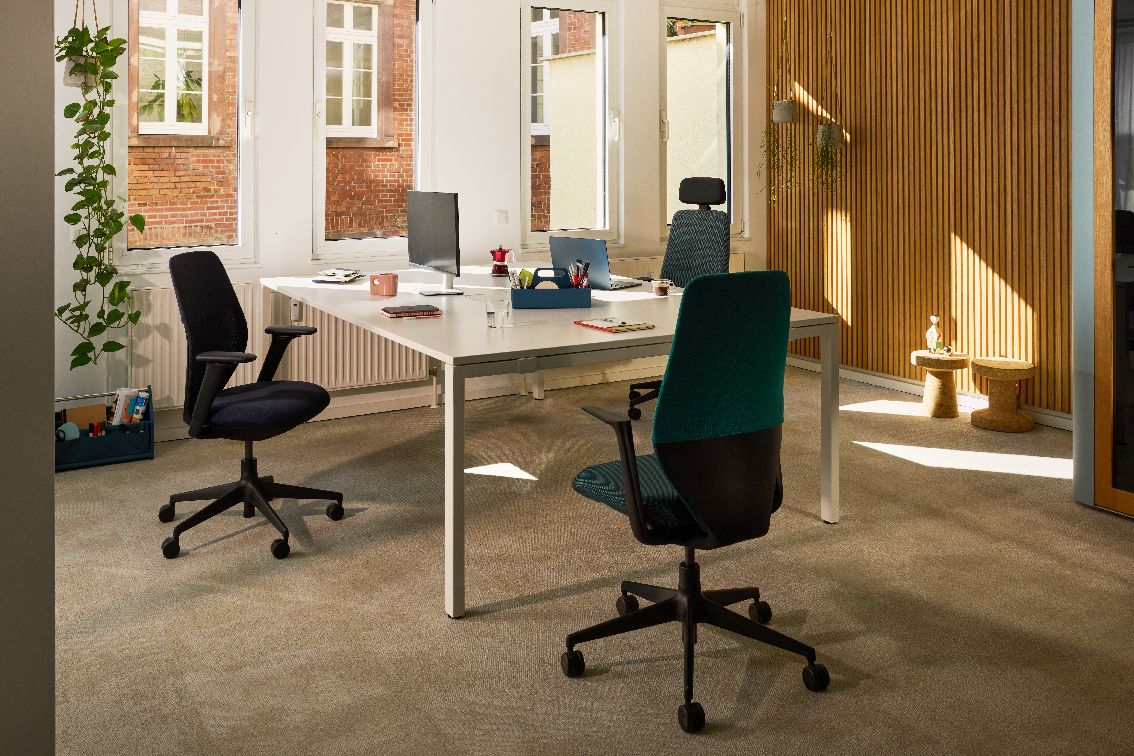 Fauteuil de bureau pivotant ACX Pad High Vitra