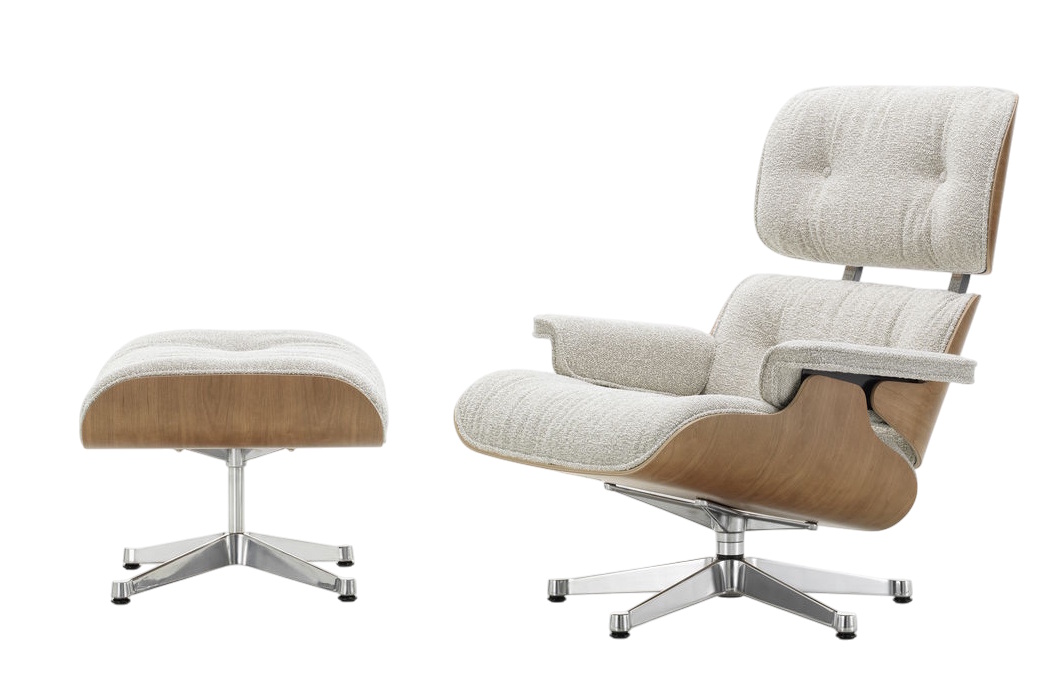 Eames Lounge Chair & Ottoman Fauteuil PRÉFÉRENCE Nubia, cream sand, poli, cerisier Eames Lounge Chair & Ottoman Fauteuil PRÉFÉRENCE Nubia, cream sand, poli, cerisier