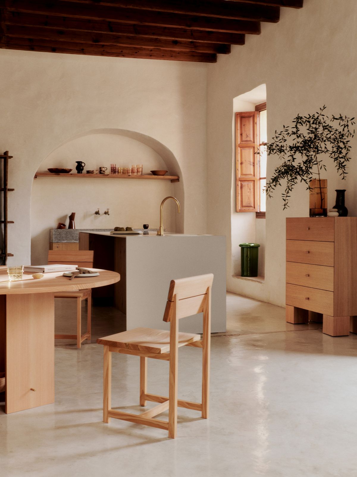 Aukko Table à manger Ø140cm Ferm Living