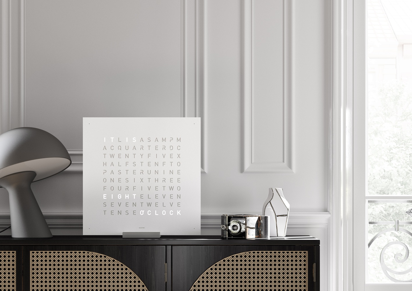 Earth 45 Steel Series Horloge murale / Objet temporel Allemande QLOCKTWO