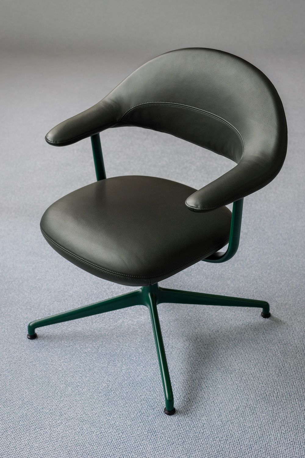 Mynt Soft Fauteuil pivotant Vitra