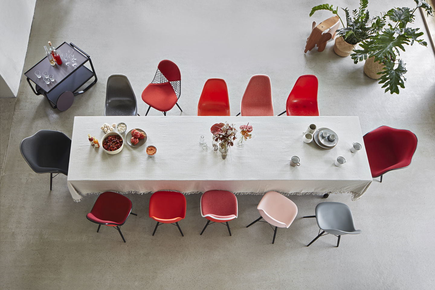 Eames Plastic Arm Chair DAW Chaise Vitra