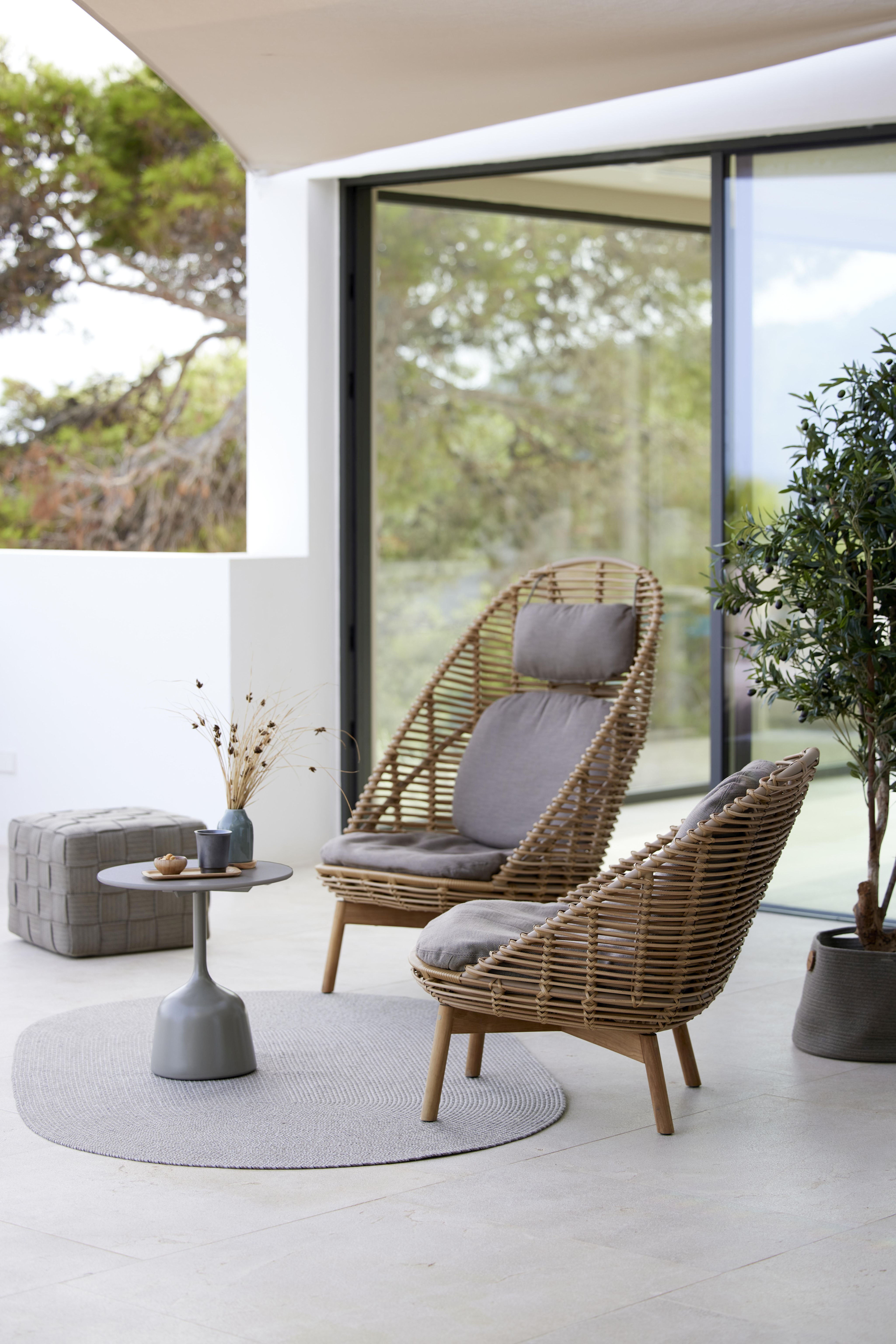 Fauteuil Hive Highback avec pieds en teck Cane-Line