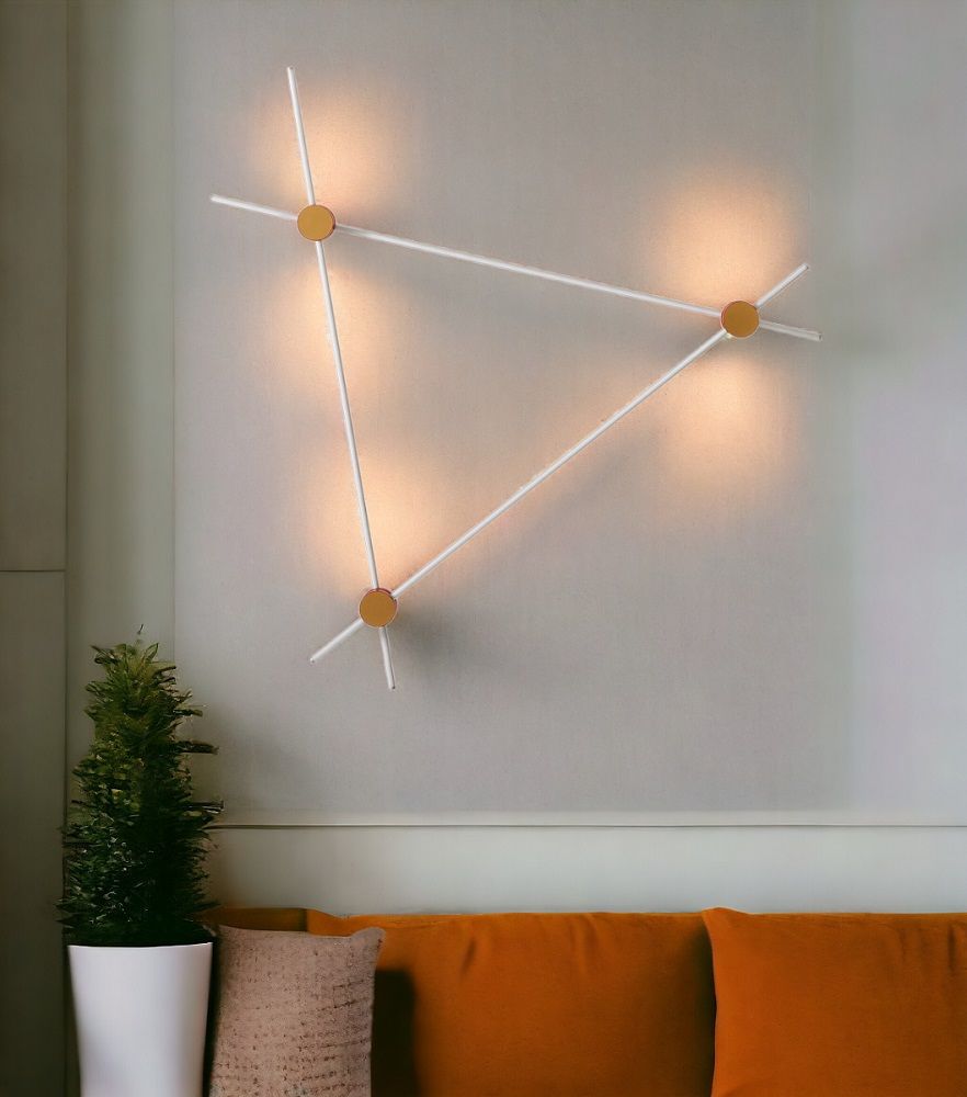 Eitie Triangle Wall 170 Applique murale Cassina 