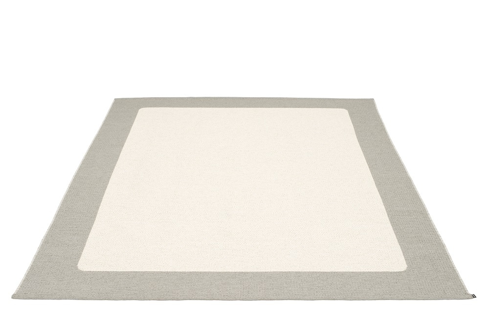 Pappelina Ilda Teppich, 180x180 cm, warmgrau. Kunststoffteppich für Innen und Außen, modernes Design.