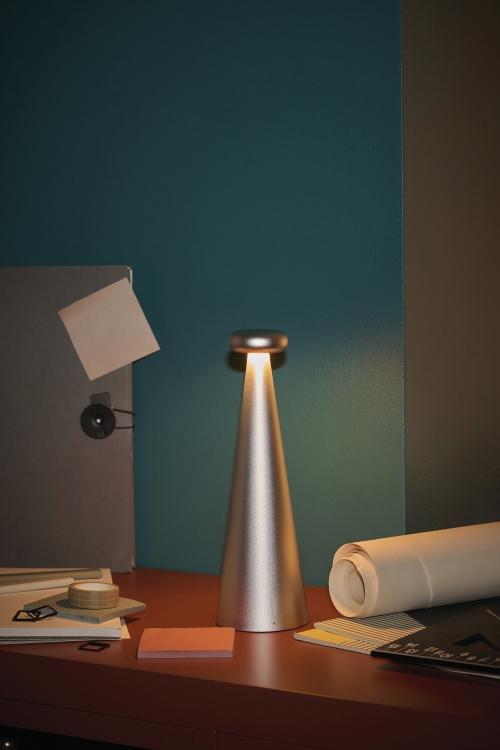 AST02 Bedin lampe de table Alessi AST02 Bedin lampe de table Alessi