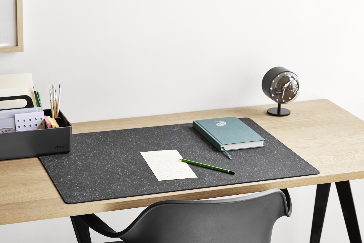 Desk Clocks Night Clock black Table horloge Vitra