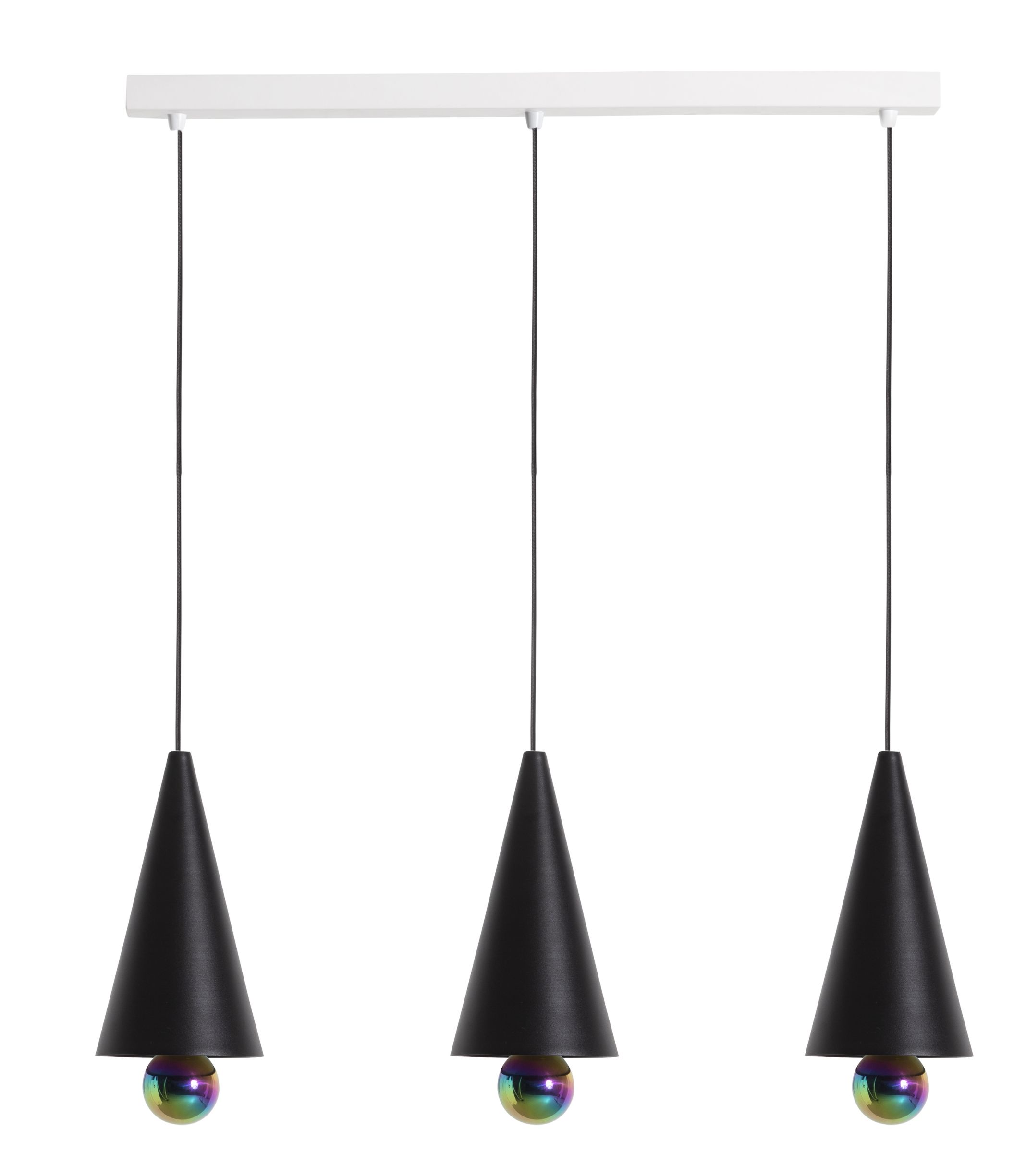 Cherry Pendelleuchte 3er Set von Petite Friture, lineare Hängelampe mit schwarzen Lampenschirmen.