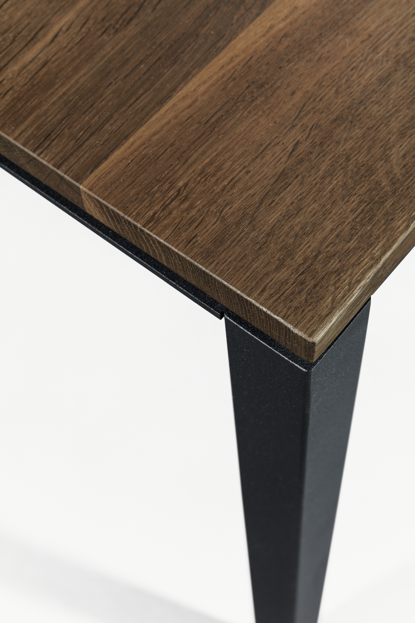 S 600 table chêne fumé Janua