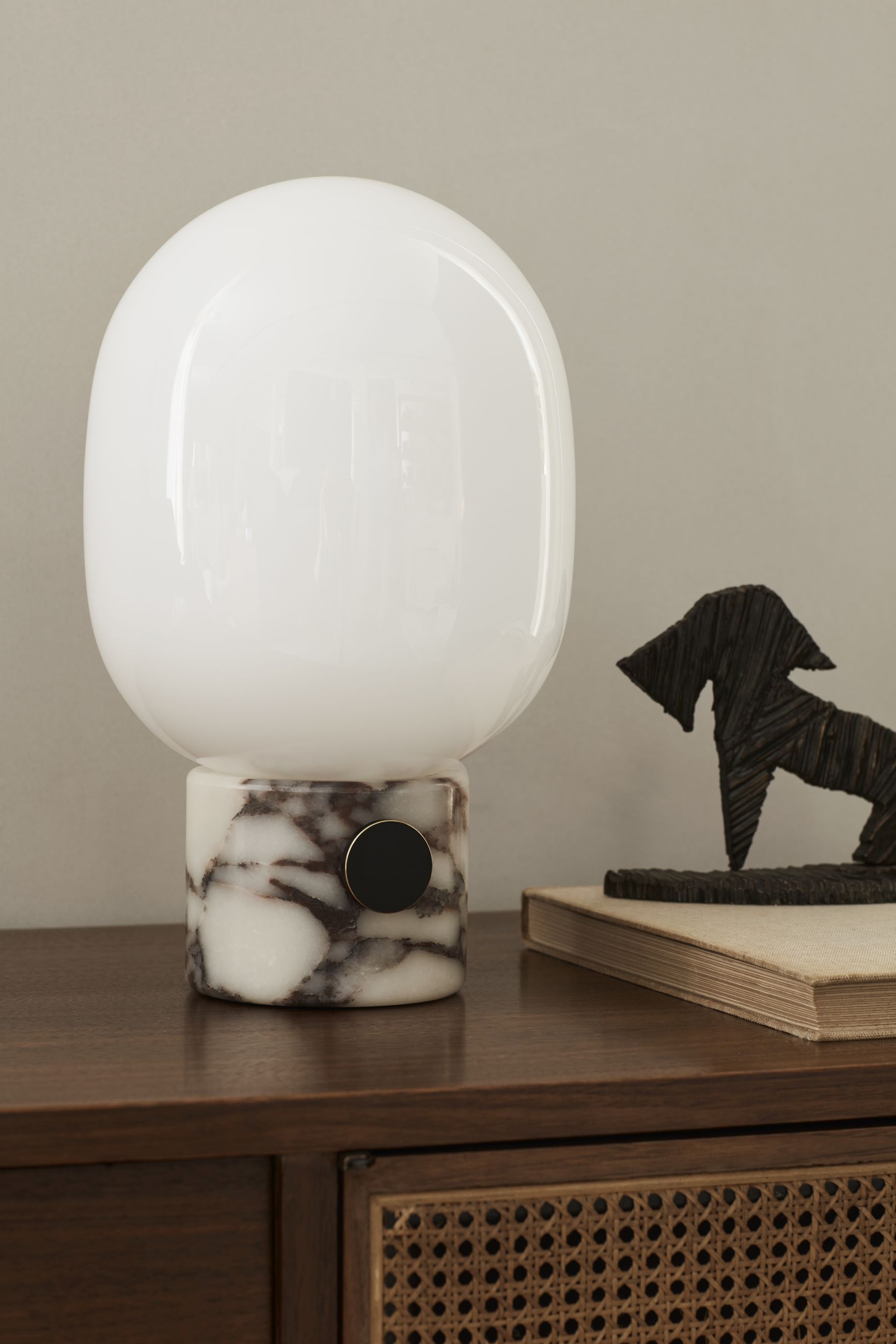 JWDA Lampe de table Large Travertine Rouge Audo Copenhagen