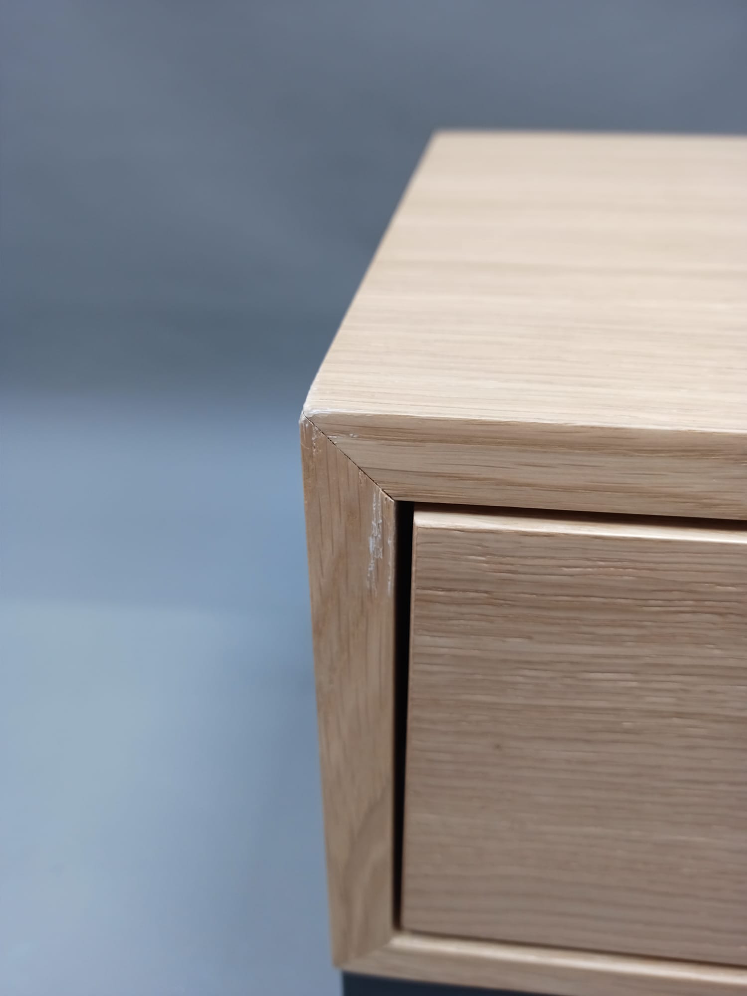 Table d'appoint Dina, chêne naturel, Jan Kurtz, exemplaire défectueux 