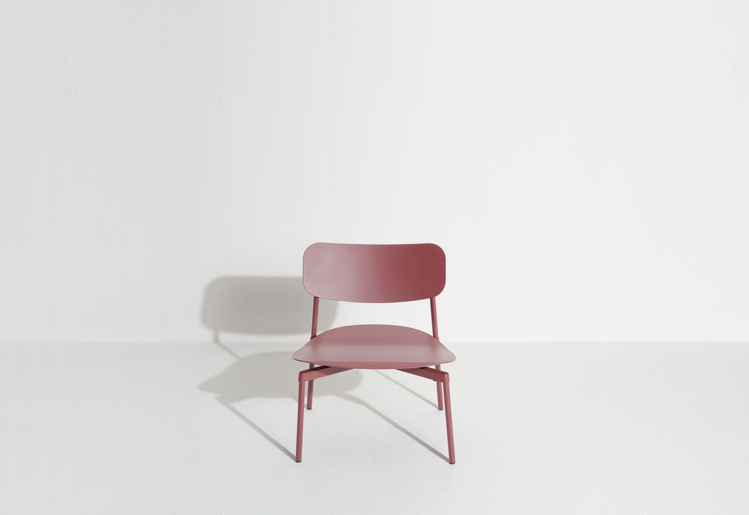 Fromme Lounge Chair Fauteuil Petite Friture Marron rouge Fromme Lounge Chair Fauteuil Petite Friture Marron rouge