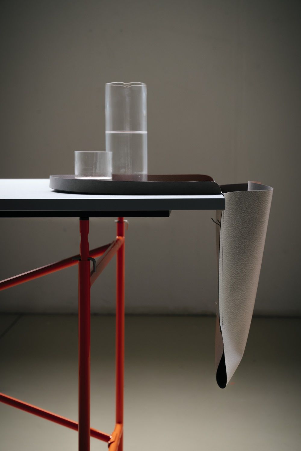Salto Meuble en papier / Organizer Richard Lampert
