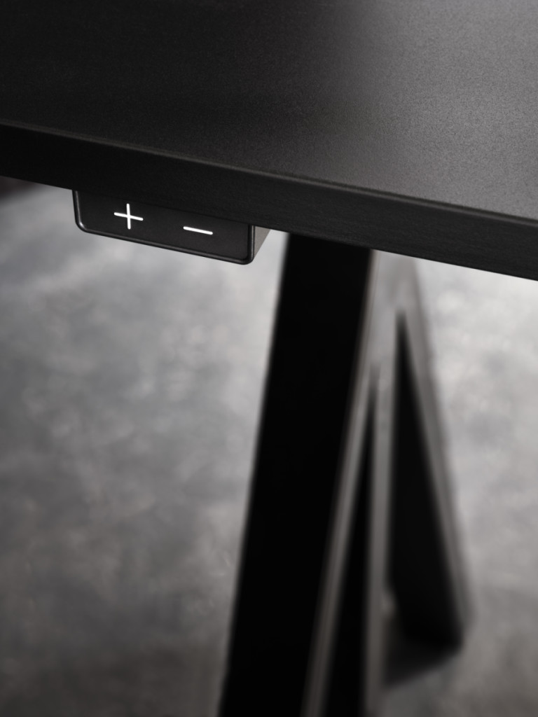 Works Bureau réglable en hauteur L140cm String Furniture