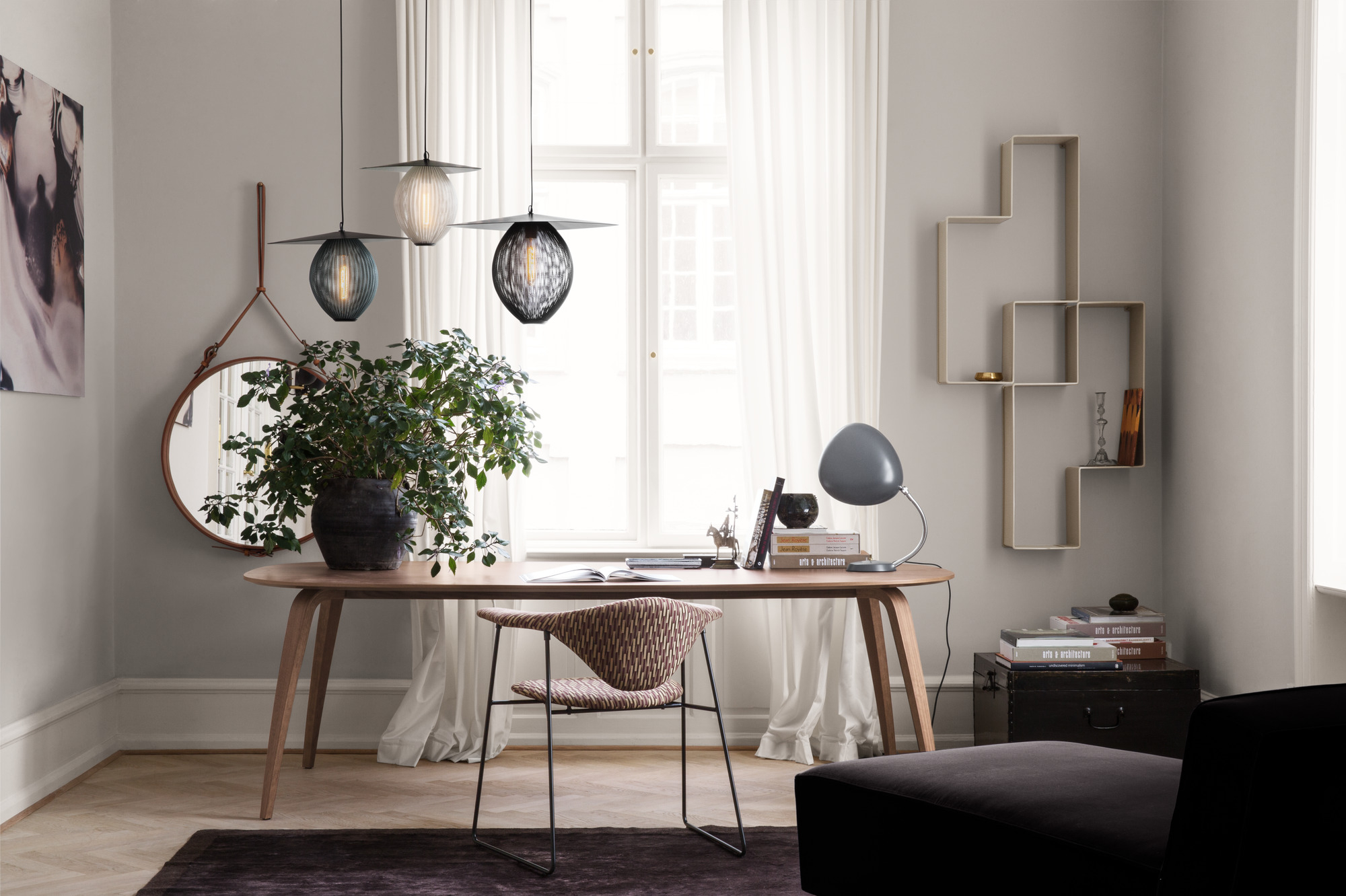 Luminaire à suspension Satellite Pendant Lamp M créme Gubi
