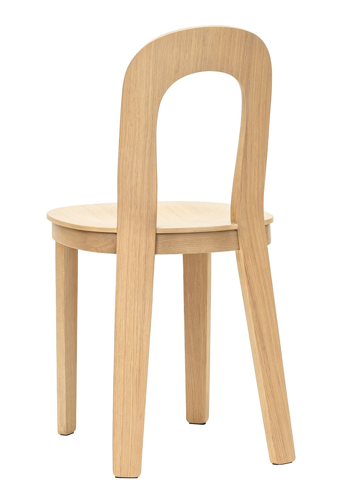 Olivia Chair Chaise en bois Design House Stockholm Chêne clair Olivia Chair Holzstuhl von Design House Stockholm aus hellem Eichenholz, minimalistisches Design.