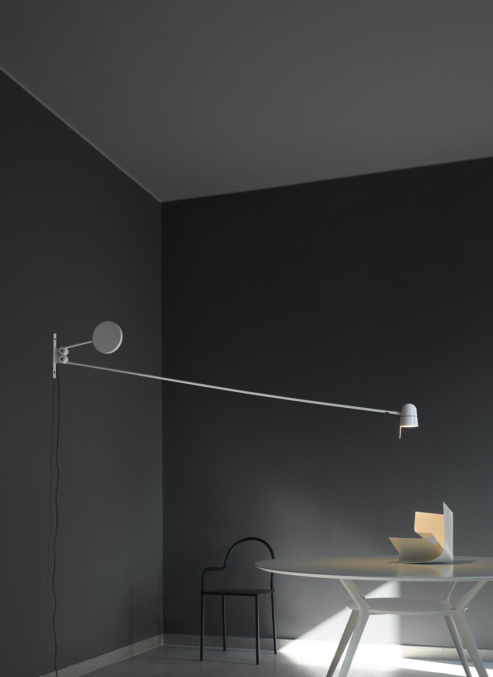 D73N Counterbalance blanc Luceplan