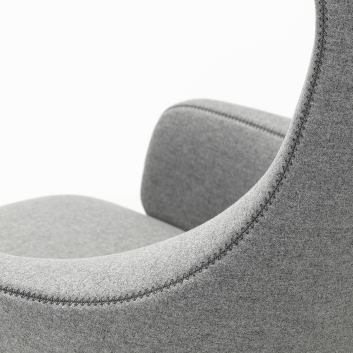 Grand Repos Fauteuil + Ottoman Vitra Poli Cosy Galet