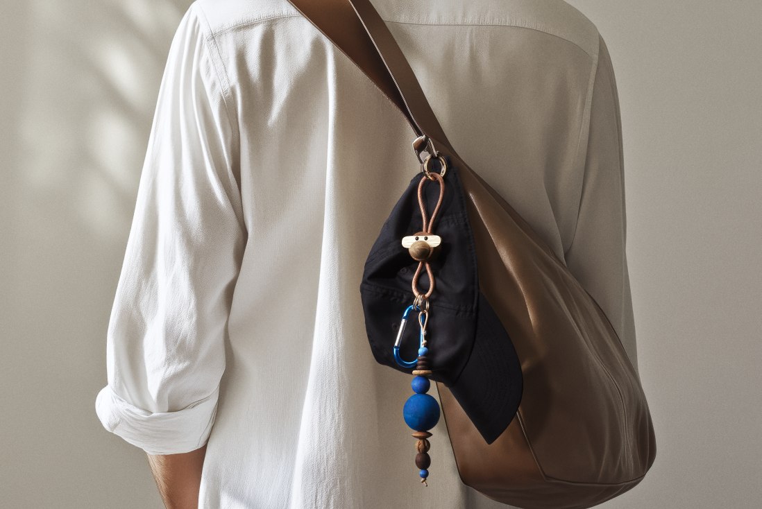 Singe porte-clés métal doré avec cuir naturel Kay Bojesen