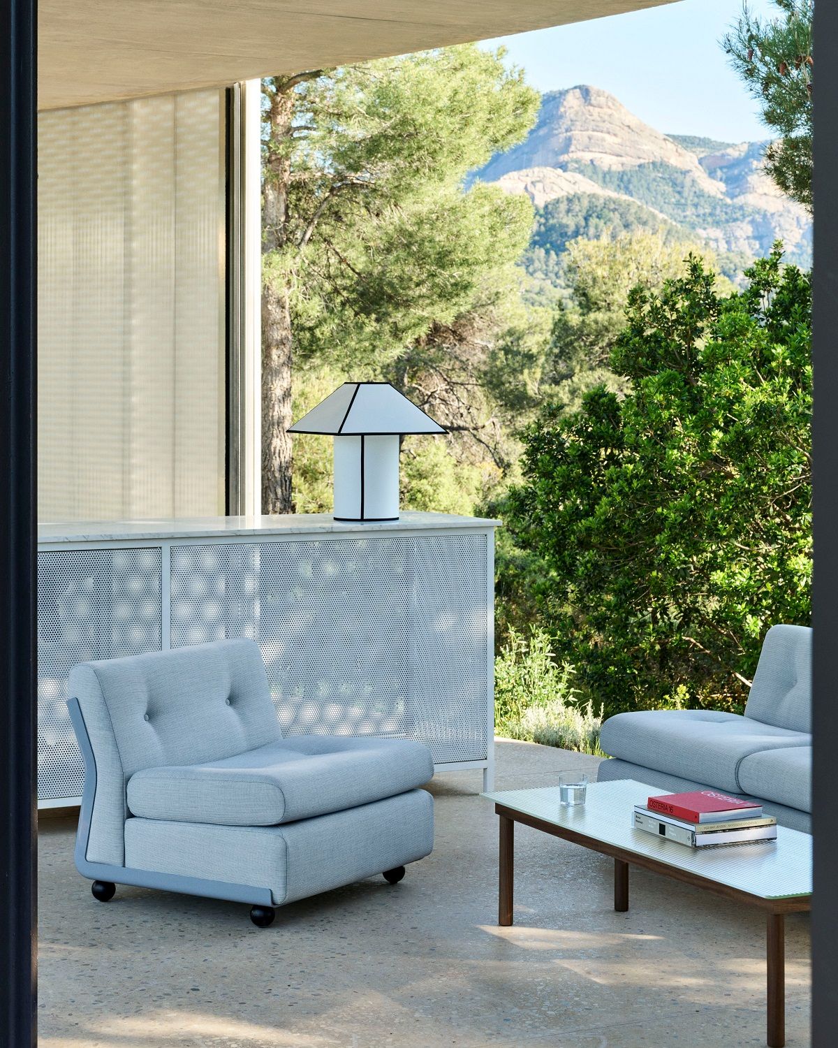 Ava Pyramid Table Lamp Lampe de table Hay