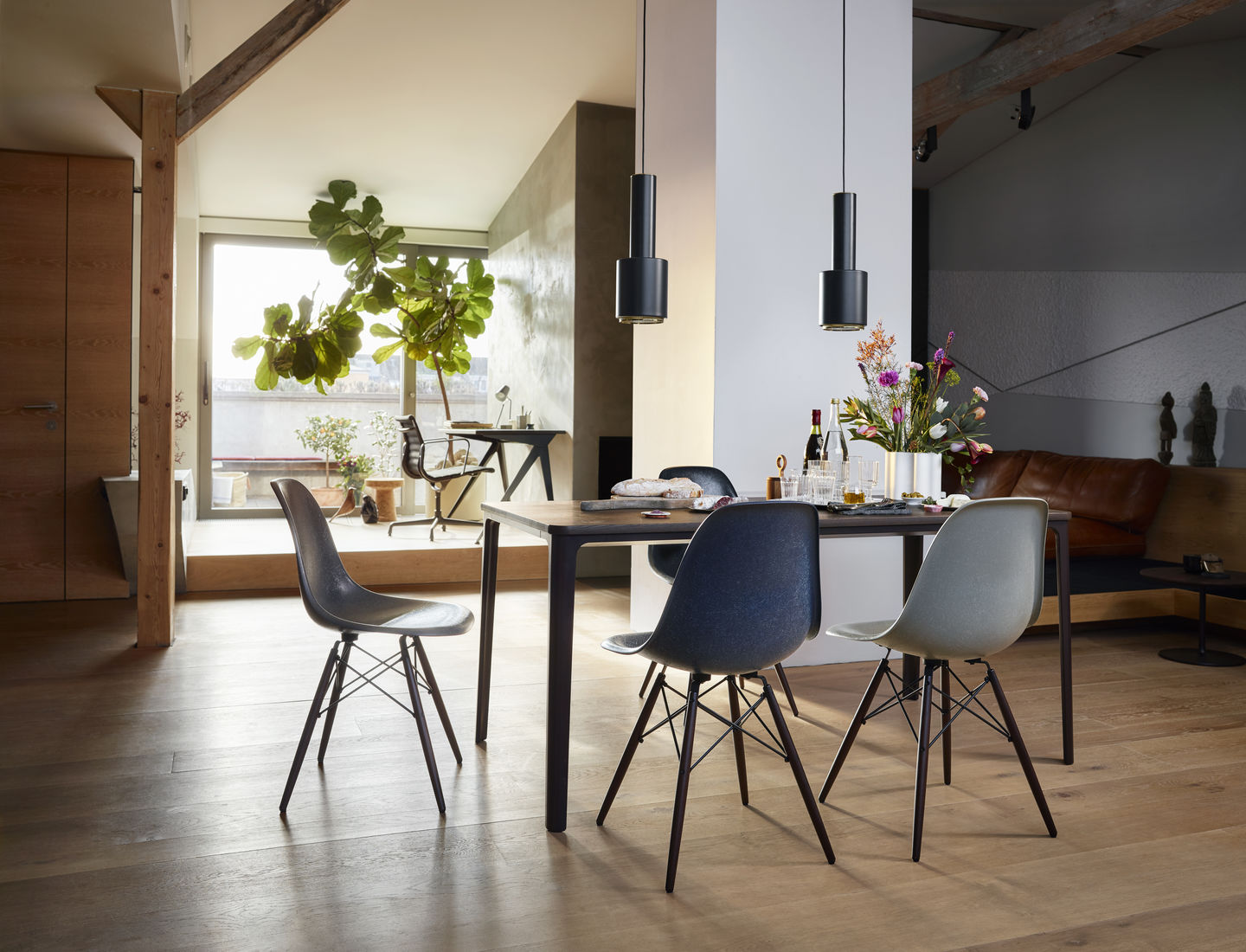 Eames Fiberglass Chair DSR chaise Vitra