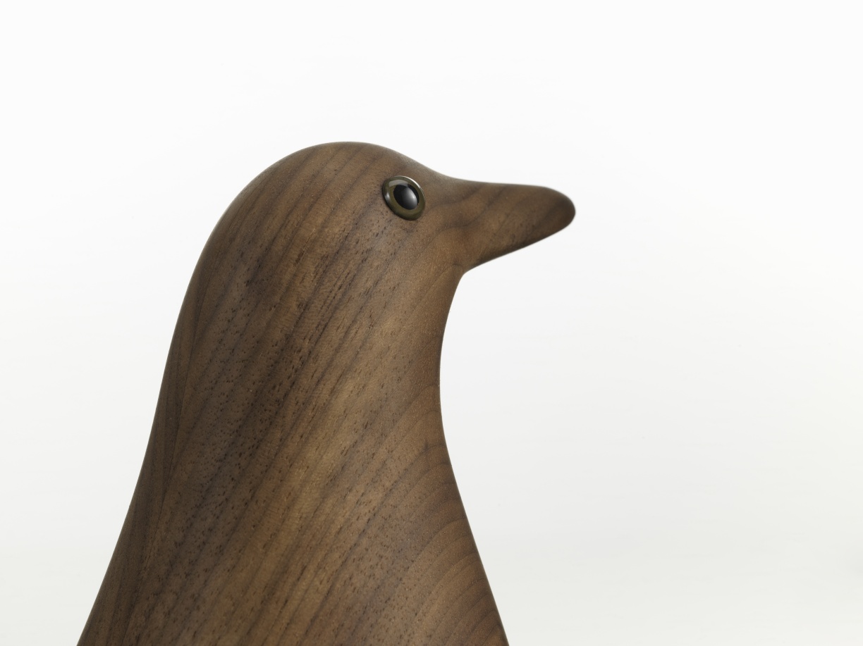 Eames House Bird Sculpture en noyer Vitra NOUVELLE VERSION