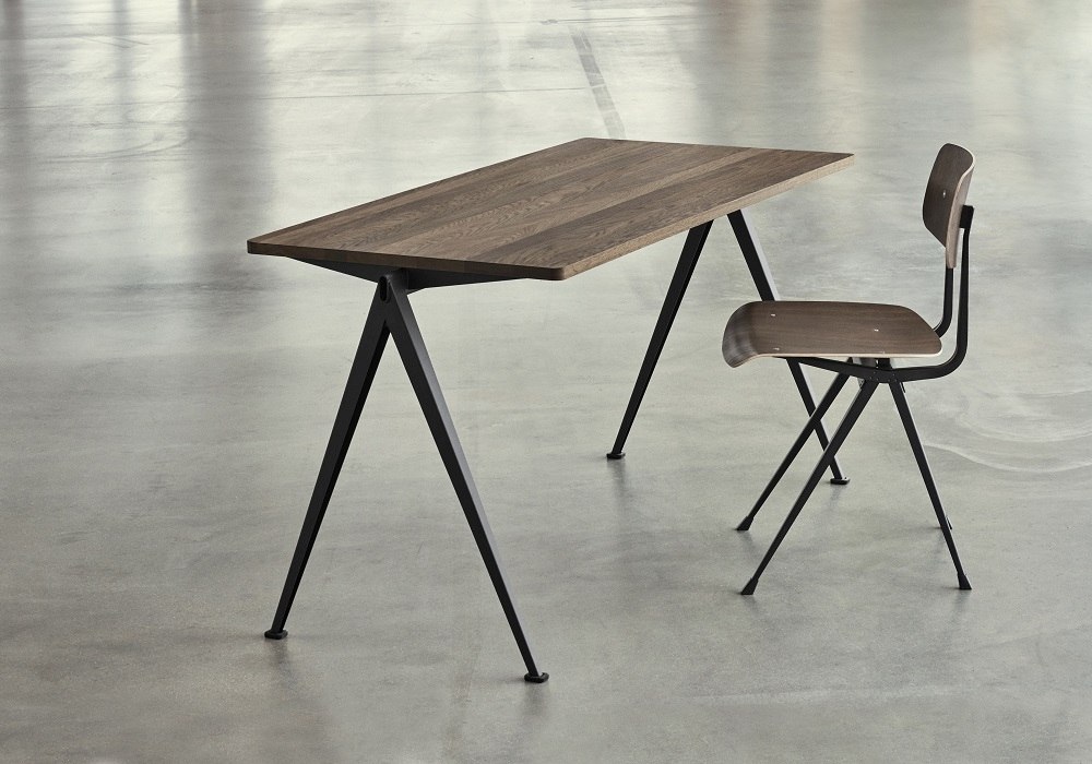 Pyramid Table 01 / Secrétaire Hay