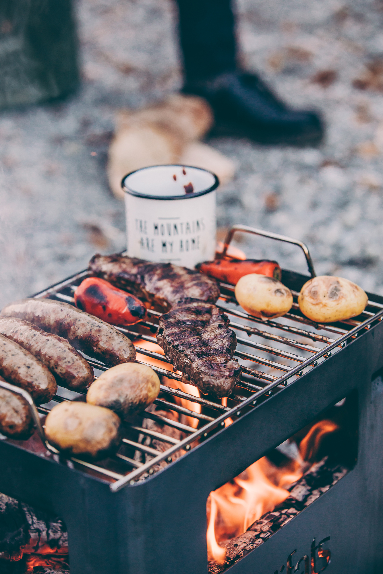 Hofats hoefats barbecue beer box avec grille rouille - Équipement